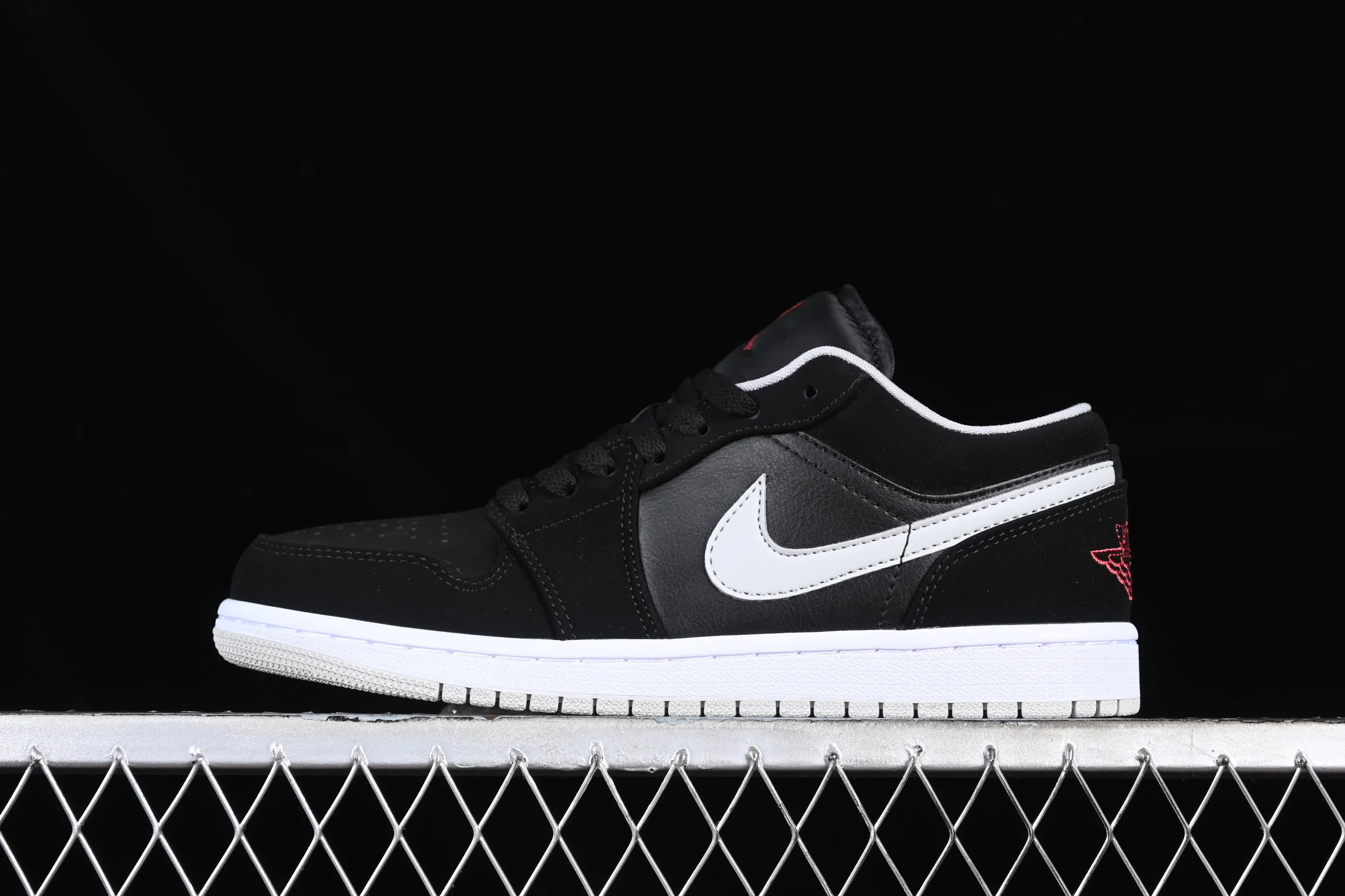 All categories Air Jordan Jordan series basketball shoes Air Jordan 1 Low Z version Air Jordan 1 Low AJ1 Joe 1 black and gray low-top cultural casual sneakers 553558-032